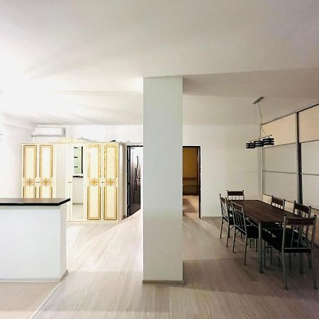 Confortmodern Flat3 Rooms Bacau Ngoại thất bức ảnh